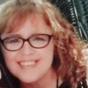 Meet your Posher, Daphne